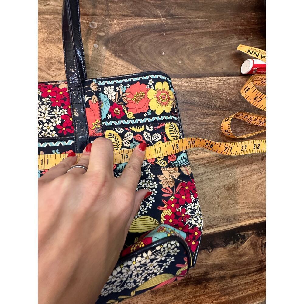 Vera Bradley Women's Multicolor Retired Flower Shower Print Shoulder Bag Purse - Picture 7 of 8